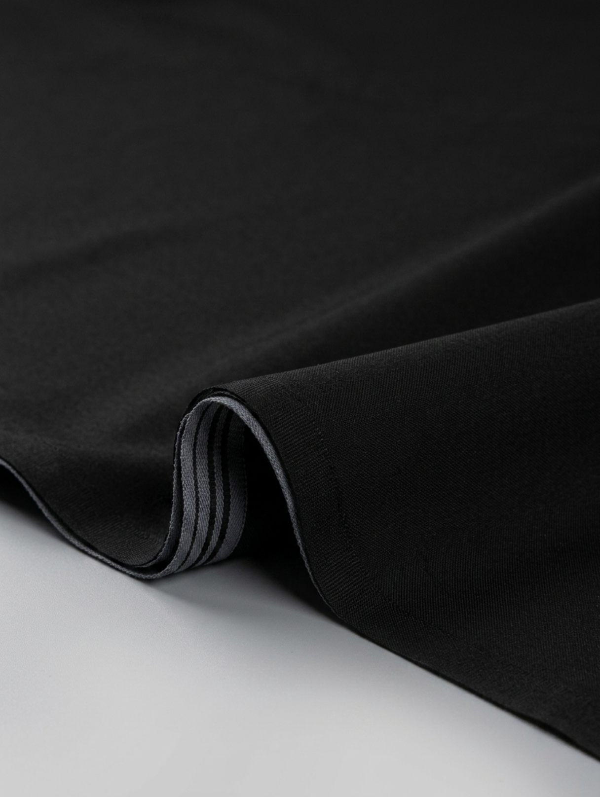 Men’s Dyed Yarn Summer Fits Jet Black Suit