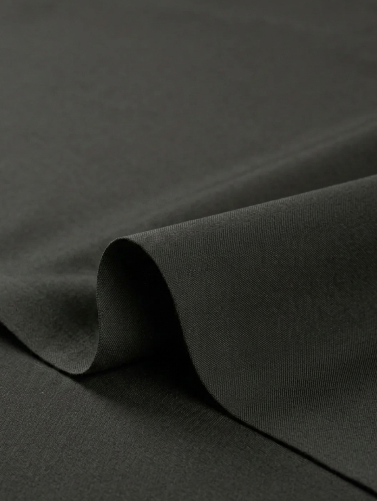 Men’s Dyed Yarn Summer Fits Charcoal Grey Suit